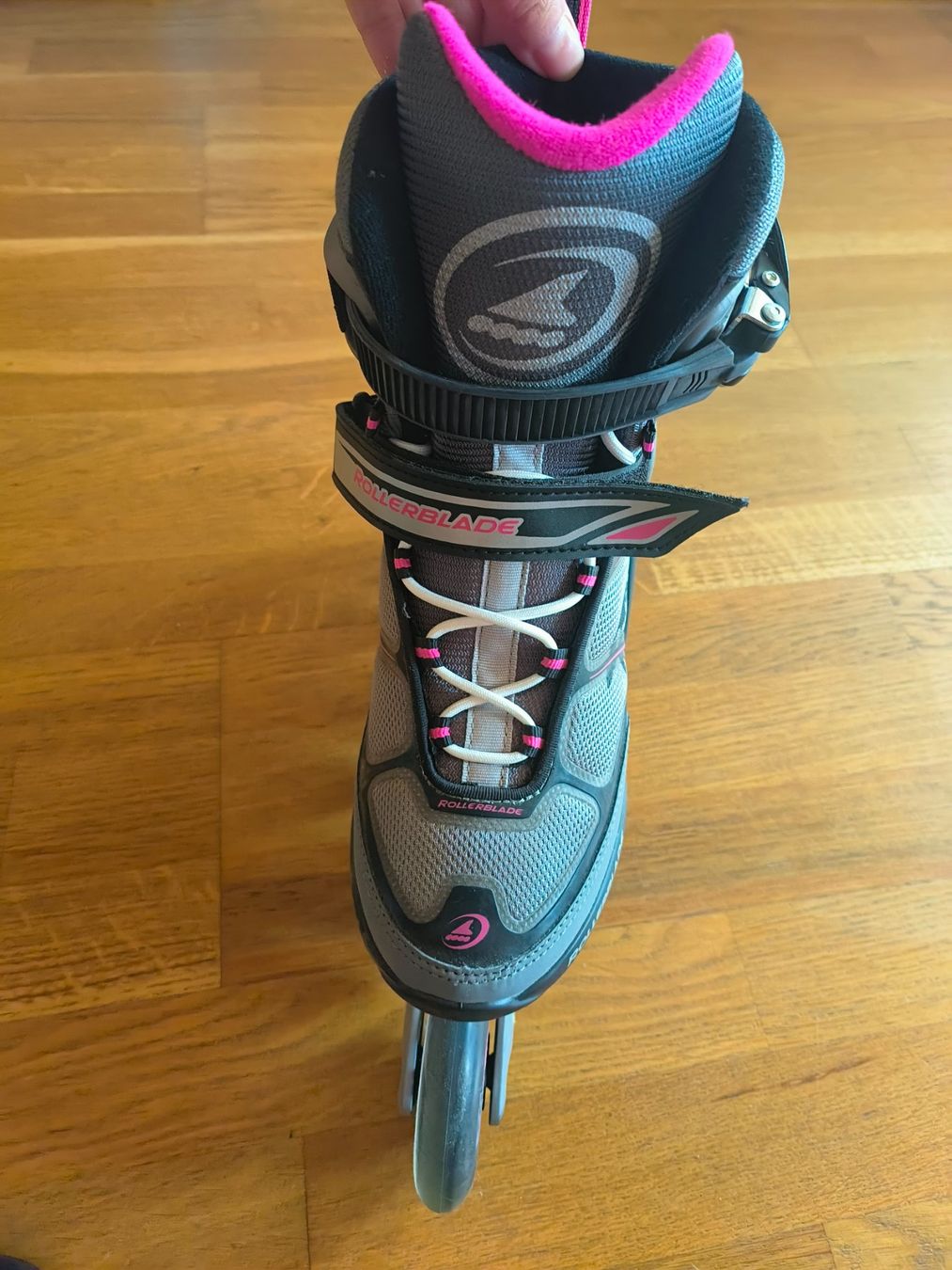Patins à roul. & inline: Rollerblades Gr. 41 / Damen – Neuf (Voir description) à Mädris-Vermol par Ina_KS 2