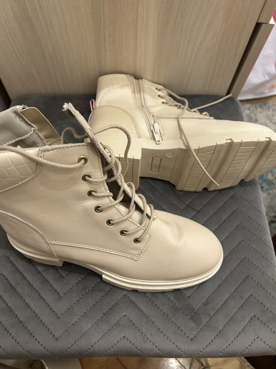 Scarpe da donna: Bottines lacées beige clair type combat taille 39 – Nuovo (secondo la descrizione) da Genève venduto da fer_q8jq