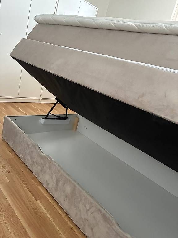 Mömax Lits: Boxspringbett  180 × 200 cm mit Bettkasten – D'occasion à Ottenbach par val_ckv7 2