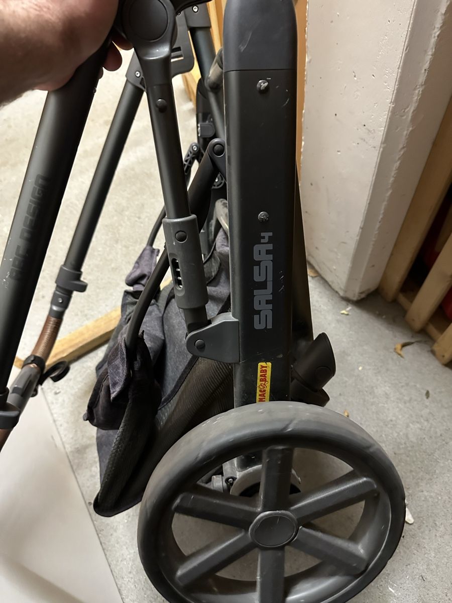 ABC Design Carrozzine: Kinderwagen ABC Salsa 4 – Usato da Kriens venduto da alfaracer 4