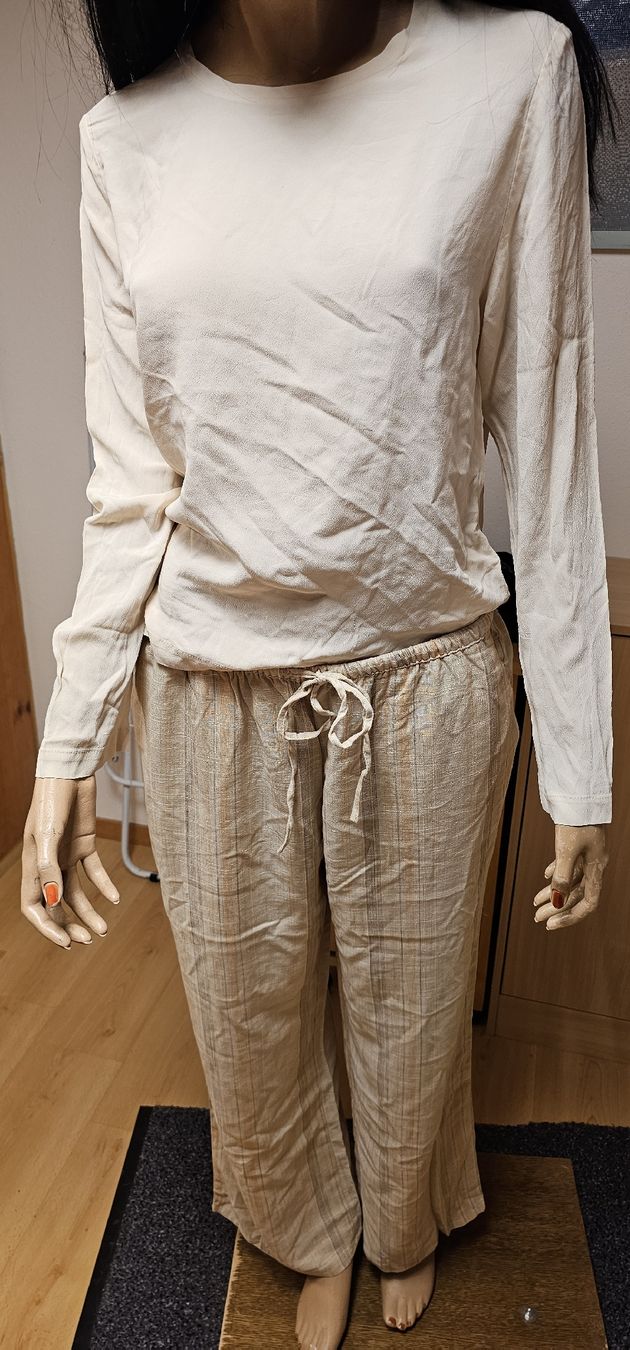 Lotti di vestiti: Leichtes Shirt &  Leinenhose im Set Gr. M – Usato da Ferden venduto da jemyce