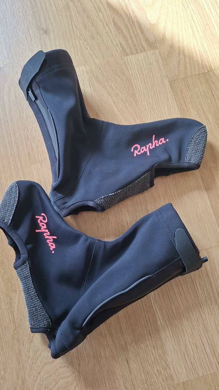 Stinchiere & Fasciature: Rapha Velo Überschuhe – Usato da Wallisellen venduto da Dunja_Sand