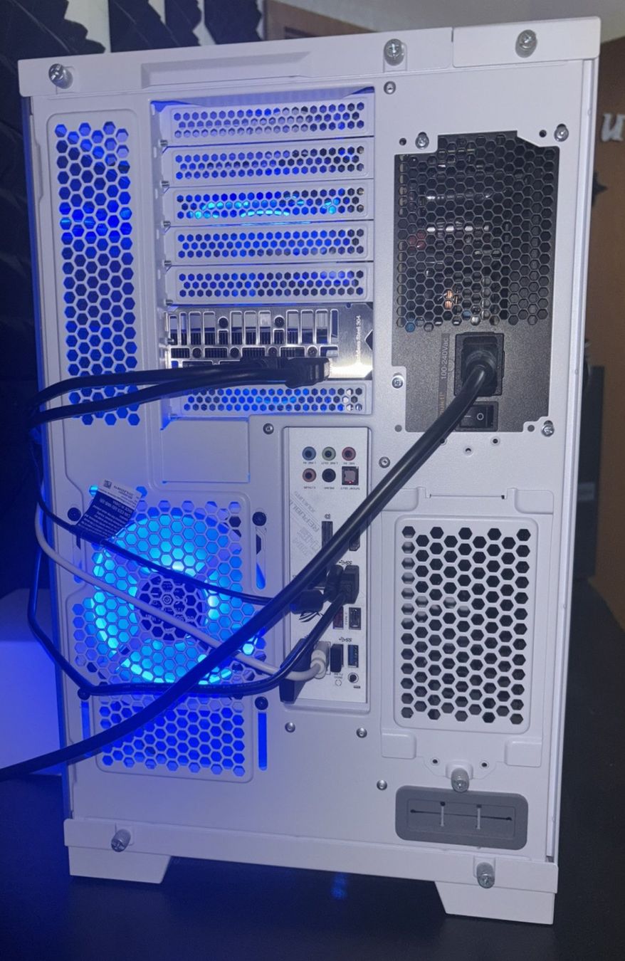 Gaming-PC | White-Build | RTX 3060 Ti | AMD Ryzen 7 5800X (Gebraucht ...