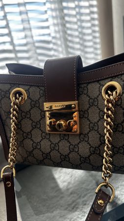 Sac à main Gucci Modèle GG Supreme