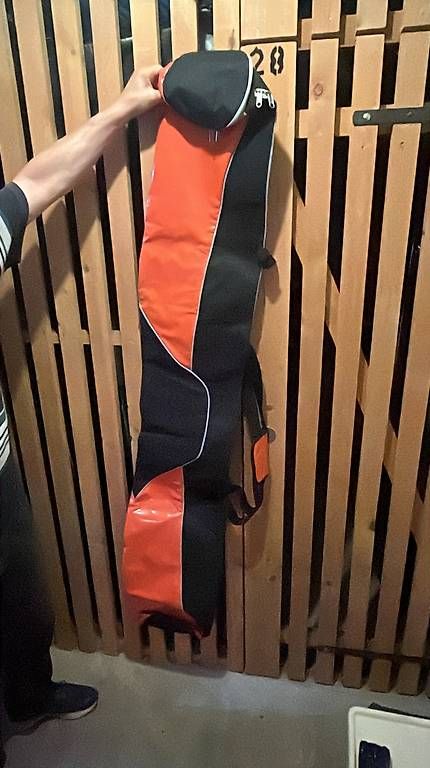 Sacs: Sac pour skis – D'occasion à Tolochenaz par frl_zm2w