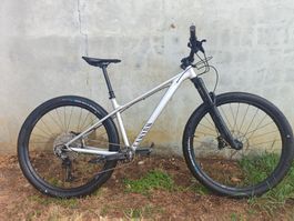 Canyon Stoic 4 29 pouces taille M, semi-rigide
