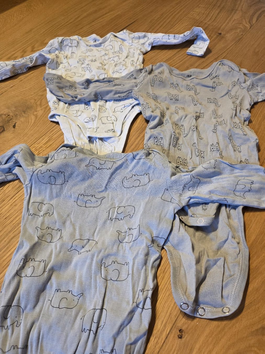 Lotti & Set di vestiti: Langarm Bodys gr 86 – Usato da Eschenz venduto da Carmenr93 1