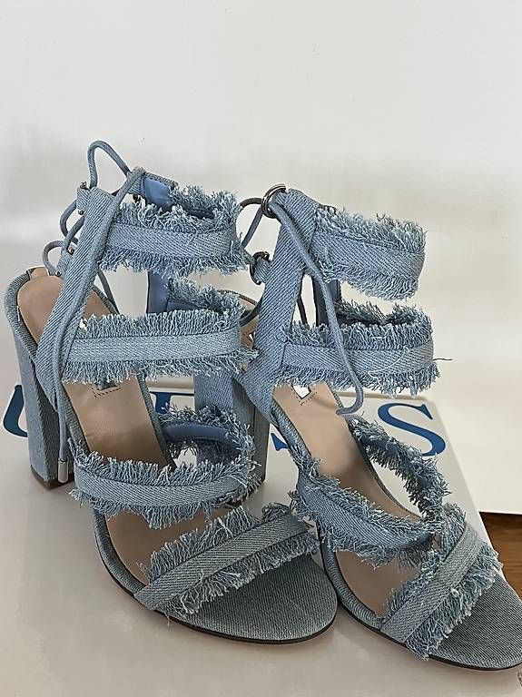 Scarpe da donna: Sandalen Guess Grösse 36 – Usato da Mittelhäusern venduto da cgrandi 2