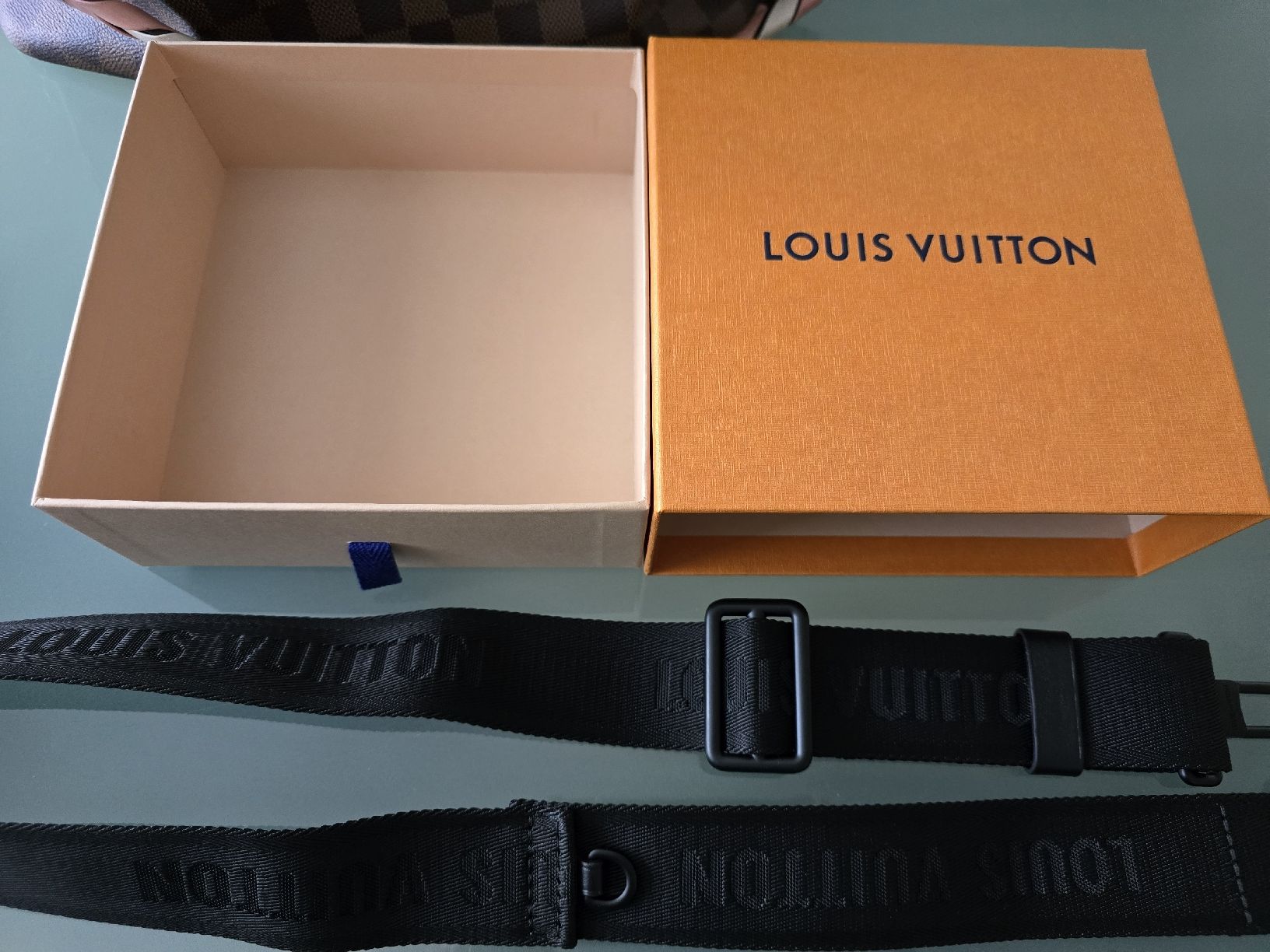 Louis Vuitton Altro in  Abbigliamento & Accessori: Louis Vuitton Strap – Nuovo (secondo la descrizione) da wallisellen venduto da funkelsternchen5 4