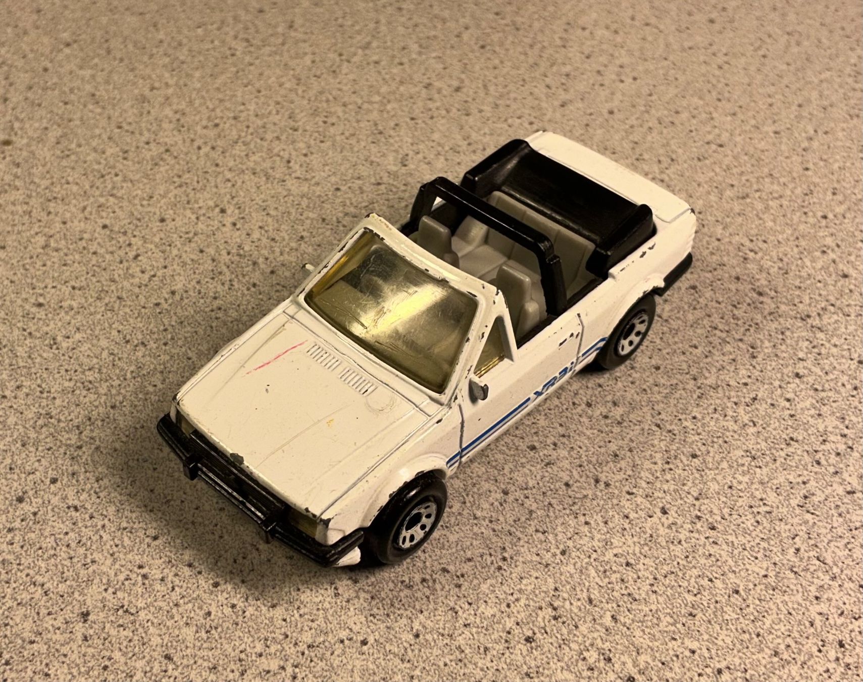 Ford Modellini d'auto: Modellauto Ford Escort Cbriolet XR3i – Usato da Niederhasli venduto da ercp4 1
