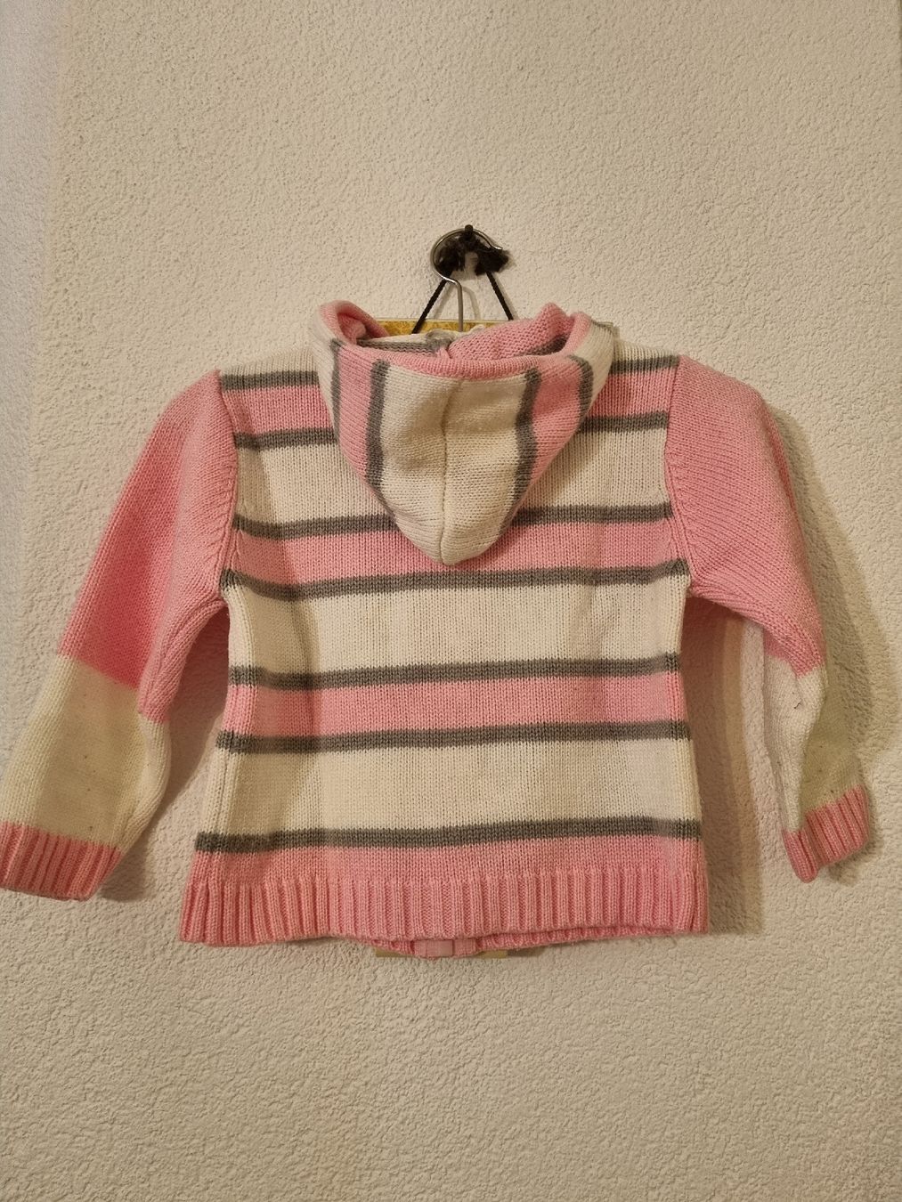 Maglioni & Felpe: Süsser Strickpullover Jäckchen Miss Gang Gr. 24M – Usato da Lengnau AG venduto da Endless 1