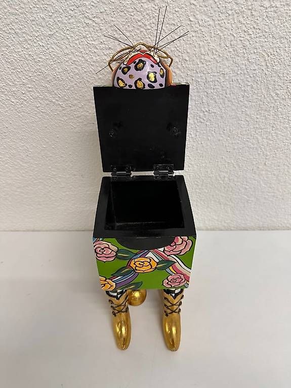 Toms Drag Statuette: Original Toms Drag Katze mit Geheimfach – Usato da Obernau venduto da Arche_Noah_Brocki 1