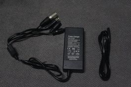 5in1 42V 2A Ladegerät Elektrovelos Roller E-Bike Scooter