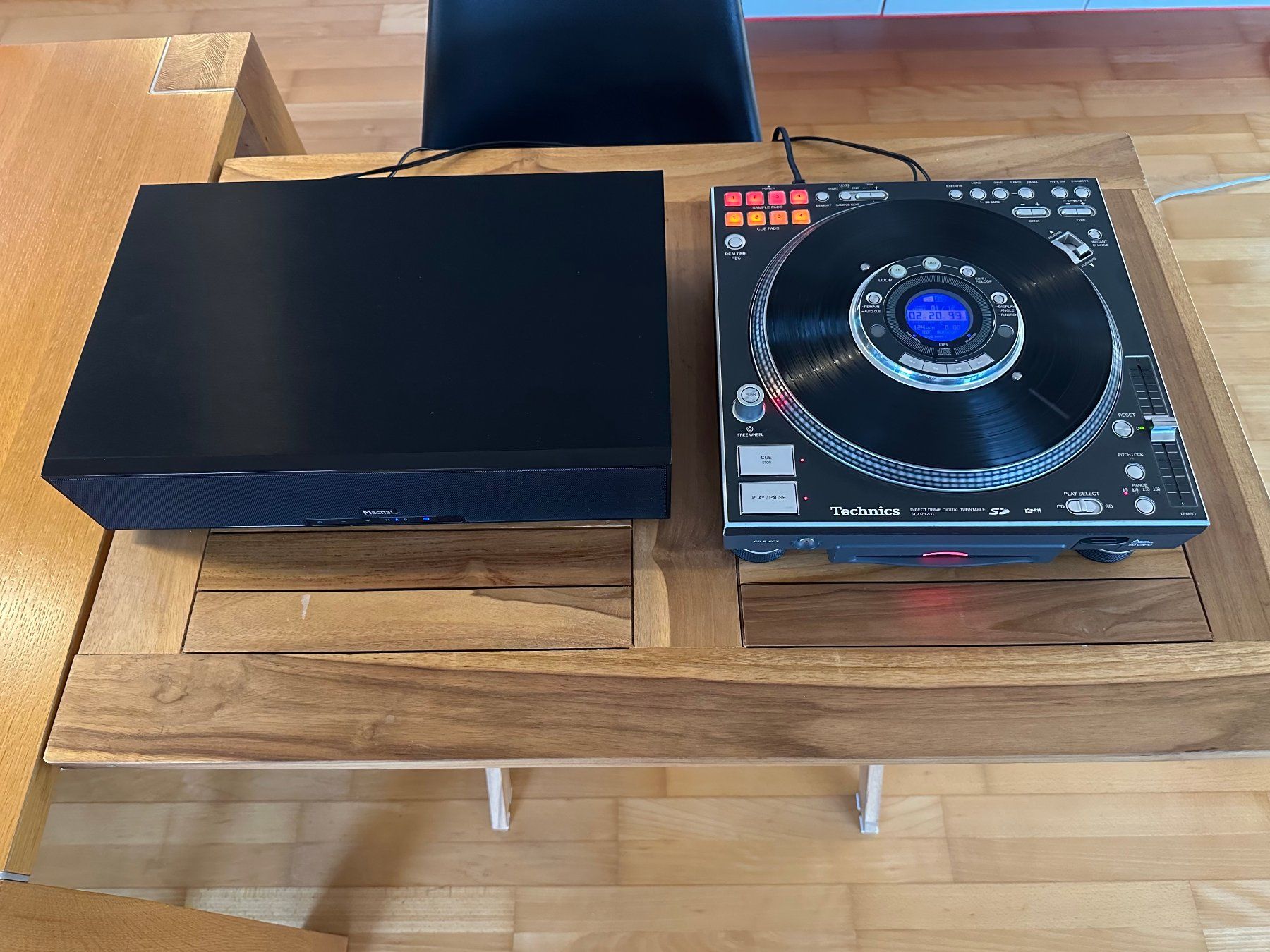 Technics Giradischi: Technics SL-DZ1200 & Magnat Sounddeck 200 – Usato da Bülach venduto da ChrisAtRicardo