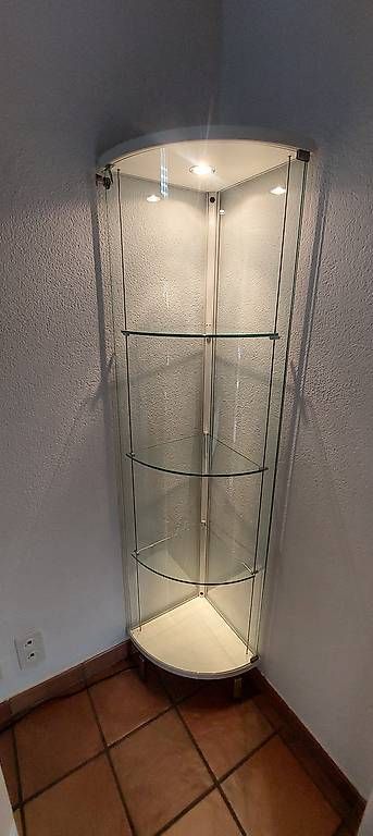 Vitrinen: Eckvitrine – Gebraucht aus Quartino von matepetra 2