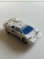 Spielzeugauto weiss Lamborghini Countach 5000 (S40)
