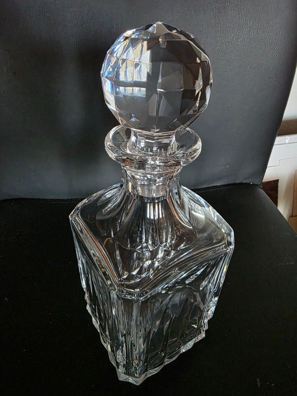 Carafes: schwerer Kristall Glas Karaffe Whiskey Dekanter – D'occasion à Walterswil BE par Lonitti