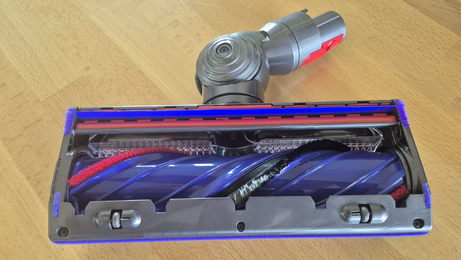Dyson Aspirapolveri & Accessori: Dyson V8 Saugkopf (neu!) – Nuovo e nell'imballaggio originale da Neftenbach venduto da Matterberg 2