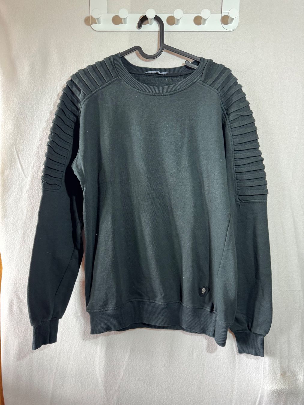 Maglioni & Felpe: Schwarzer Pullover von Uniplay Gr. M 100% Baumwolle – Usato da Grosswangen venduto da second_hand_dress