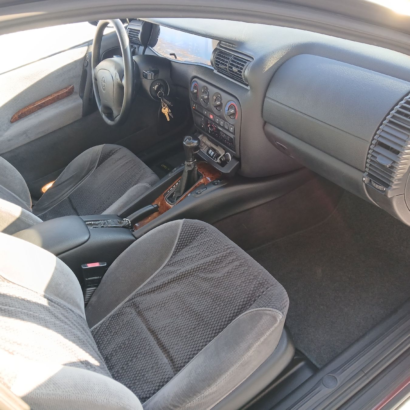 Opel Automobili: Opel Omega B 2.5 V6 – Usato da Degersheim venduto da ReiflerAutokosmetik 7