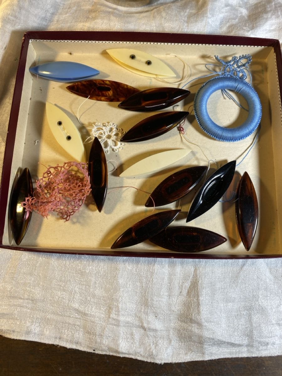 Tutte le decorazioni: 14 navettes de dentelle 6cm – Usato da Bevaix venduto da Dominixx52