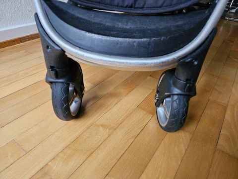 Carrozzine: Kinderwagen mit Organizer – Usato da Basel venduto da Anja_1981 4