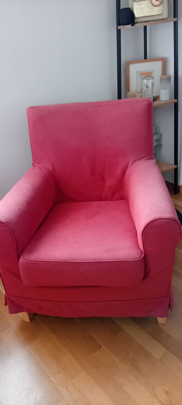 Ikea Sessel: Roter Cooler  Sessel – Gebraucht aus Thal von Frauenfelder68