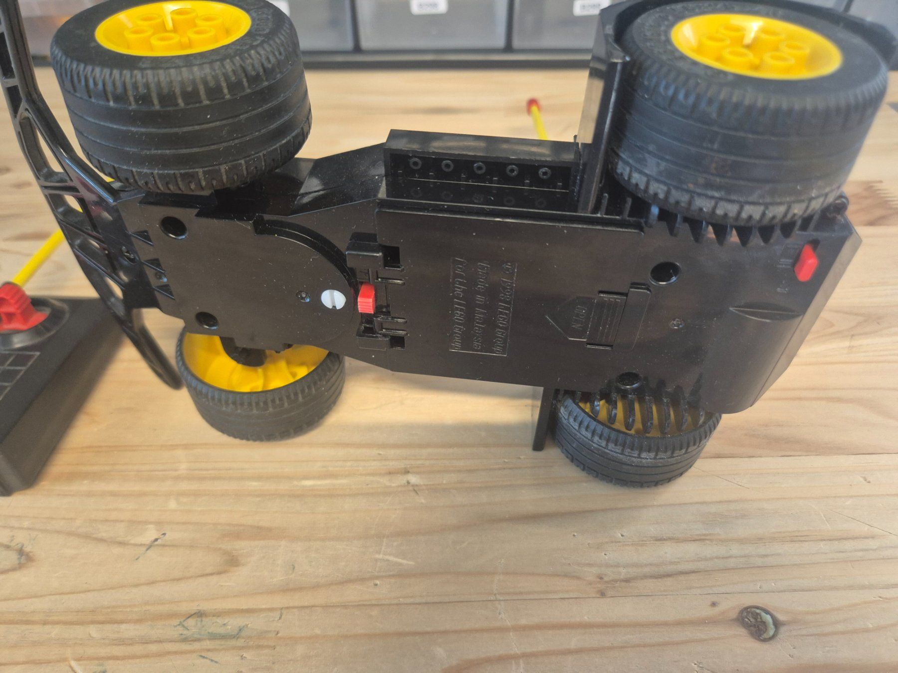 Lego Kit di costruzioni: LEGO Electric RC Car Base x490c01/Electric RC Controller – Usato da Rickenbach b. Wil venduto da agu_6jgz 3