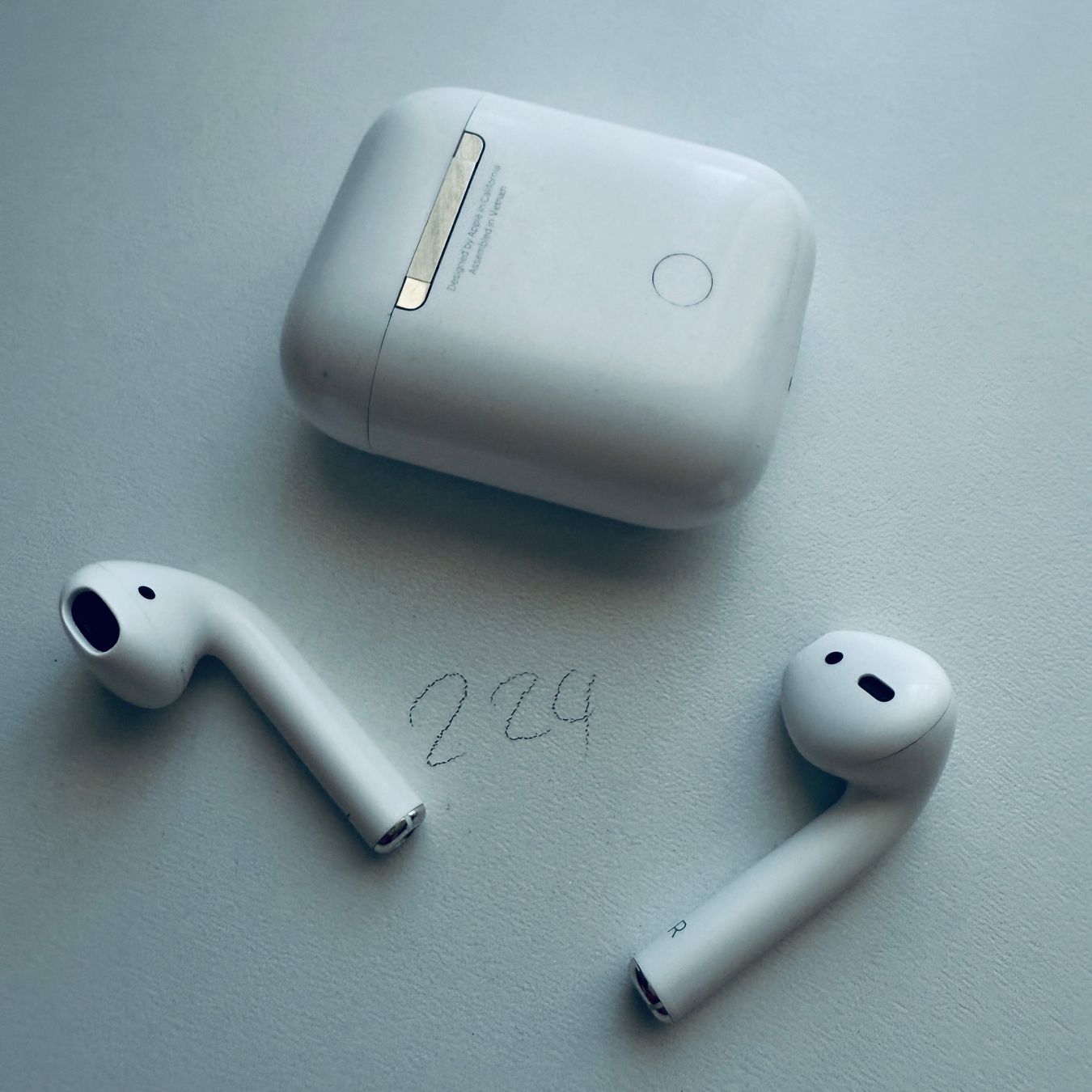 Apple Cuffie: Original Apple AirPods 2 Gen. Wireless Kopfhörer & Case – Usato da Basel venduto da MY.AIRPODS.SHOP 4