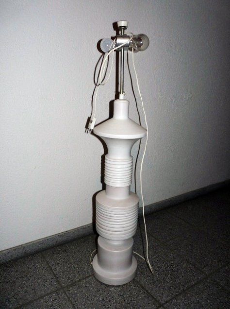Lampen: Kunst Stehlampe – Gebraucht aus Eggersriet von Natoni
