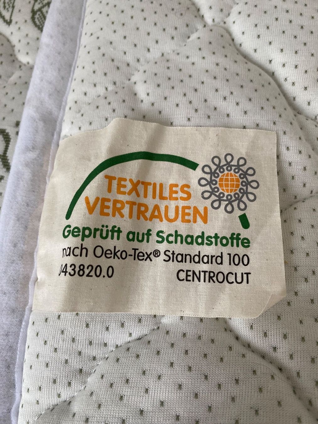 Materassi: -1- Topper originalverpackt cremefarbig – Nuovo e nell'imballaggio originale da Abtwil SG venduto da steph61 1