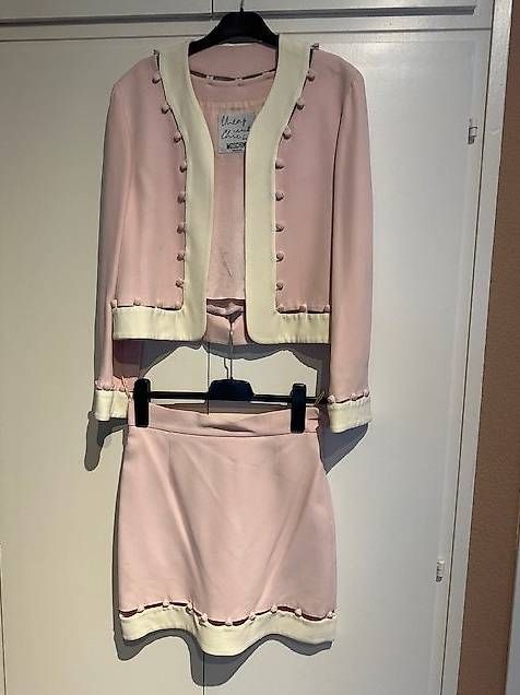 Moschino Completi & Tailleur: Moschino giacca e gonna – Usato da Balerna venduto da koc_2zyj