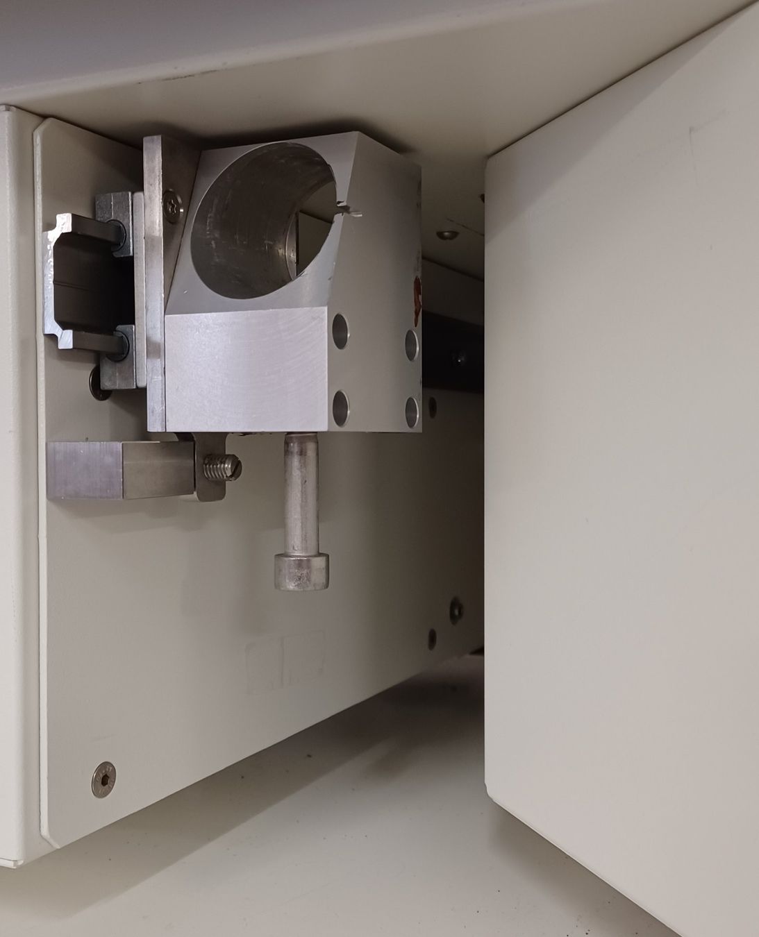 Laborzubehör: AES APS One – Gebraucht aus Niederdorf von LeptonAG_Labor 6