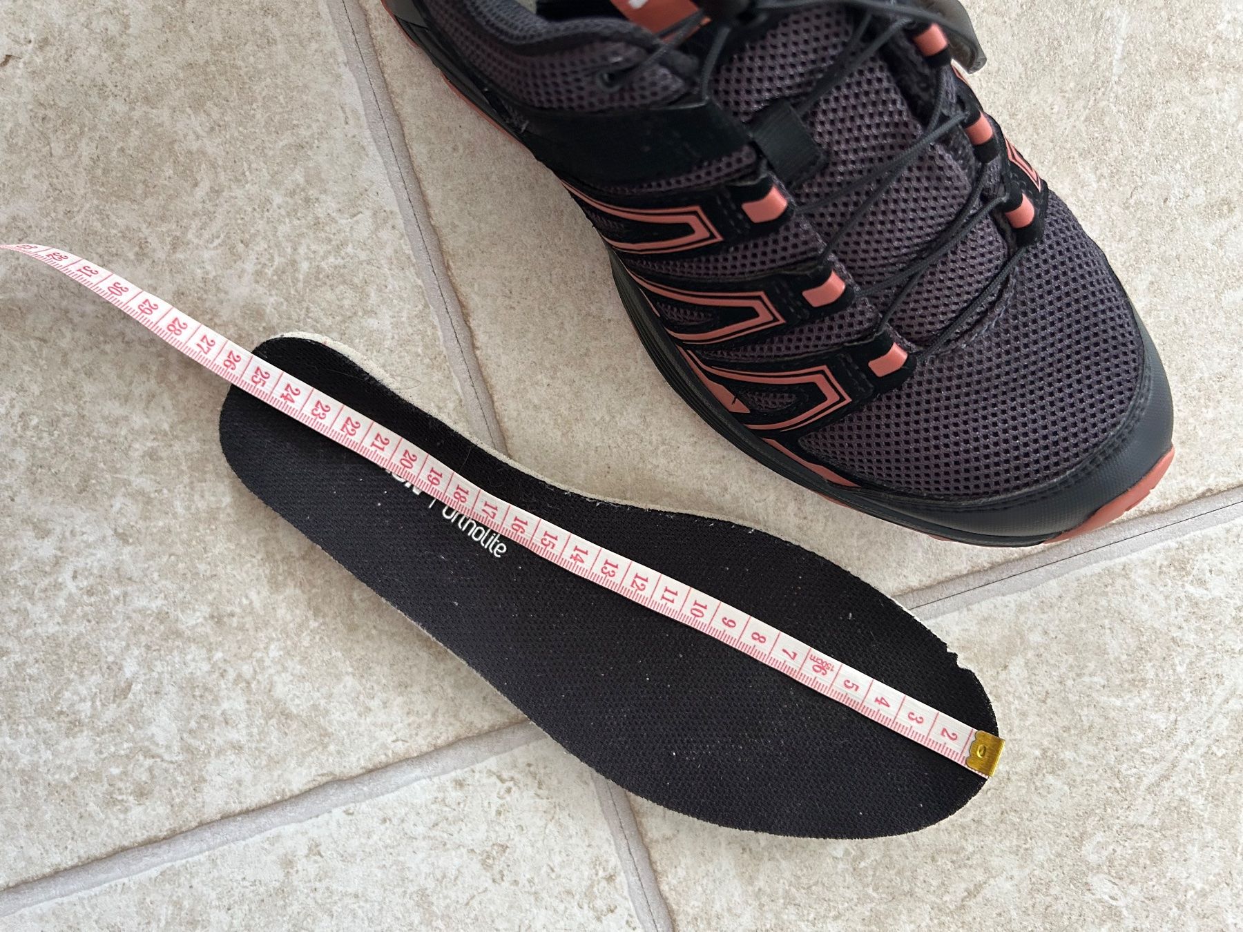 Salomon Scarpe da donna: Baskets Salomon comme neuves, pointure 39 1/3 – Usato da Courroux venduto da Yermakova 8
