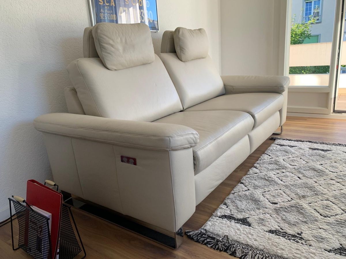 Divani: Canapé beige en cuir – Nuovo (secondo la descrizione) da La Tour-de-Peilz venduto da flo_m27g