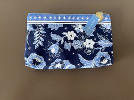 Estée Lauder Blue Royal Necessaire Neu Briefversand