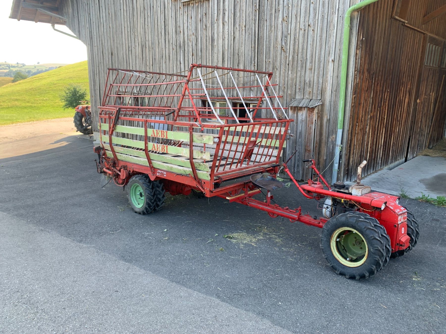 Aebi Tutte le macchine: Aebi Am 90 mit Ladegerät LD20 – Usato da Bütschwil venduto da AeAm90 1