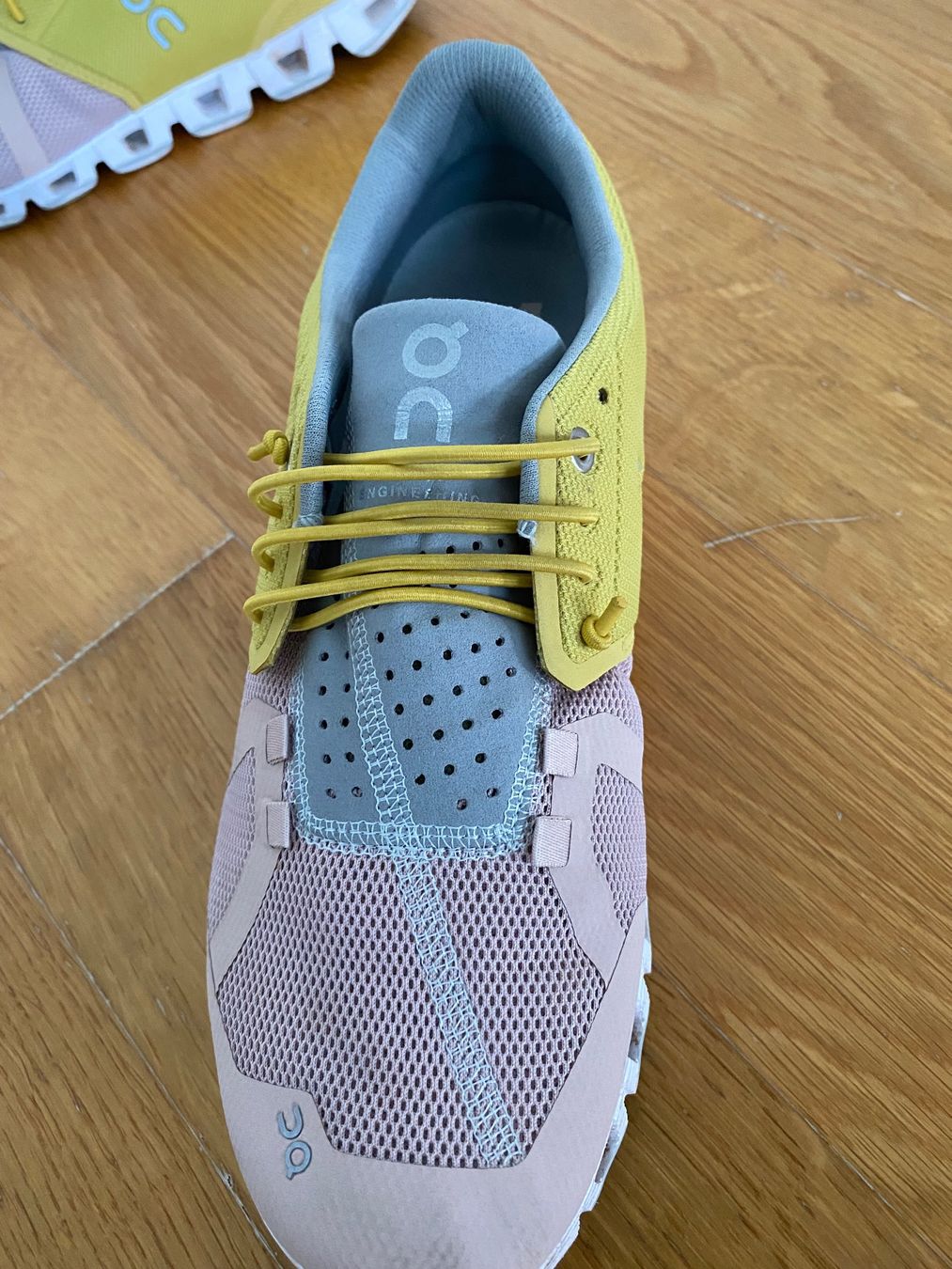 On Scarpe da uomo: ON CLOUD GR 40,5(FAST NEUWERTIG )AB 1 FRANKEN – Usato da Zürich venduto da Fashionparade 6