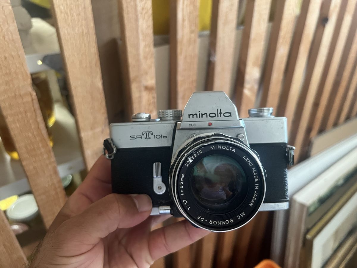 Minolta Fotocamera: Minolta SRT – Usato da Zürich venduto da jao_2bx7