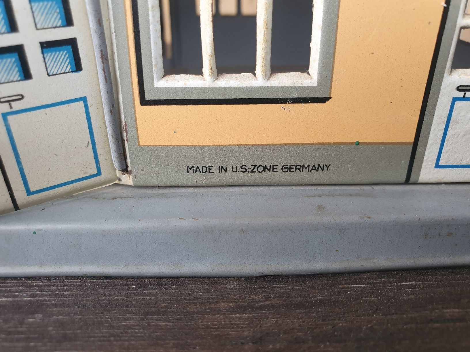 Modellini di ferrovie: gare métallique made in germany train marklin – Usato da Oron-le-Châtel venduto da Chrisvintage 1