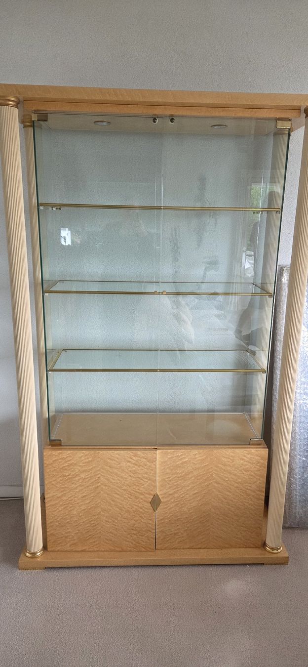 Vitrinen: Grosse Vitrine – Gebraucht aus Wädenswil von Greatstuff 1