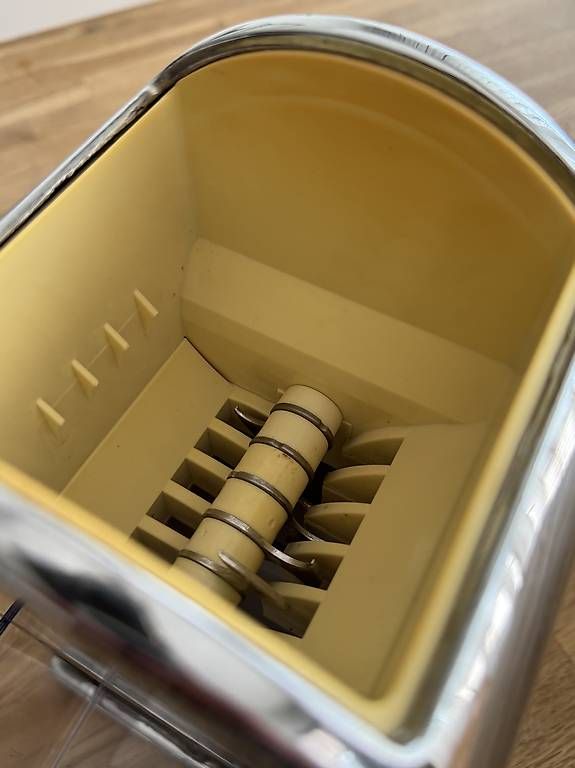 Küchengeräte: Eiscrusher - Crushed Ice Maker – Gebraucht aus Diepoldsau von Take1 2