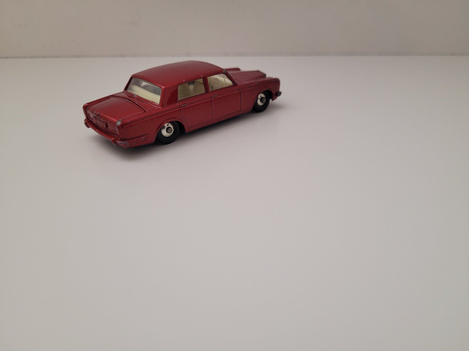Lesney Modellini d'auto: ROLLS ROYCE SILVER SHADOW (1/64) LESNEY MATCHBOX, TOP – Usato da Zumikon venduto da tho_9zm8 2