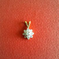 schöner Diamantanhänger