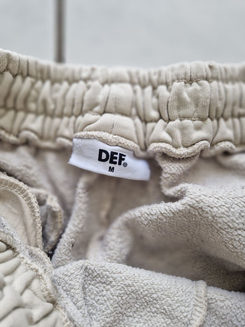 Pantaloni: DEF sweatpants – Usato da Bassersdorf venduto da DonSolo 2