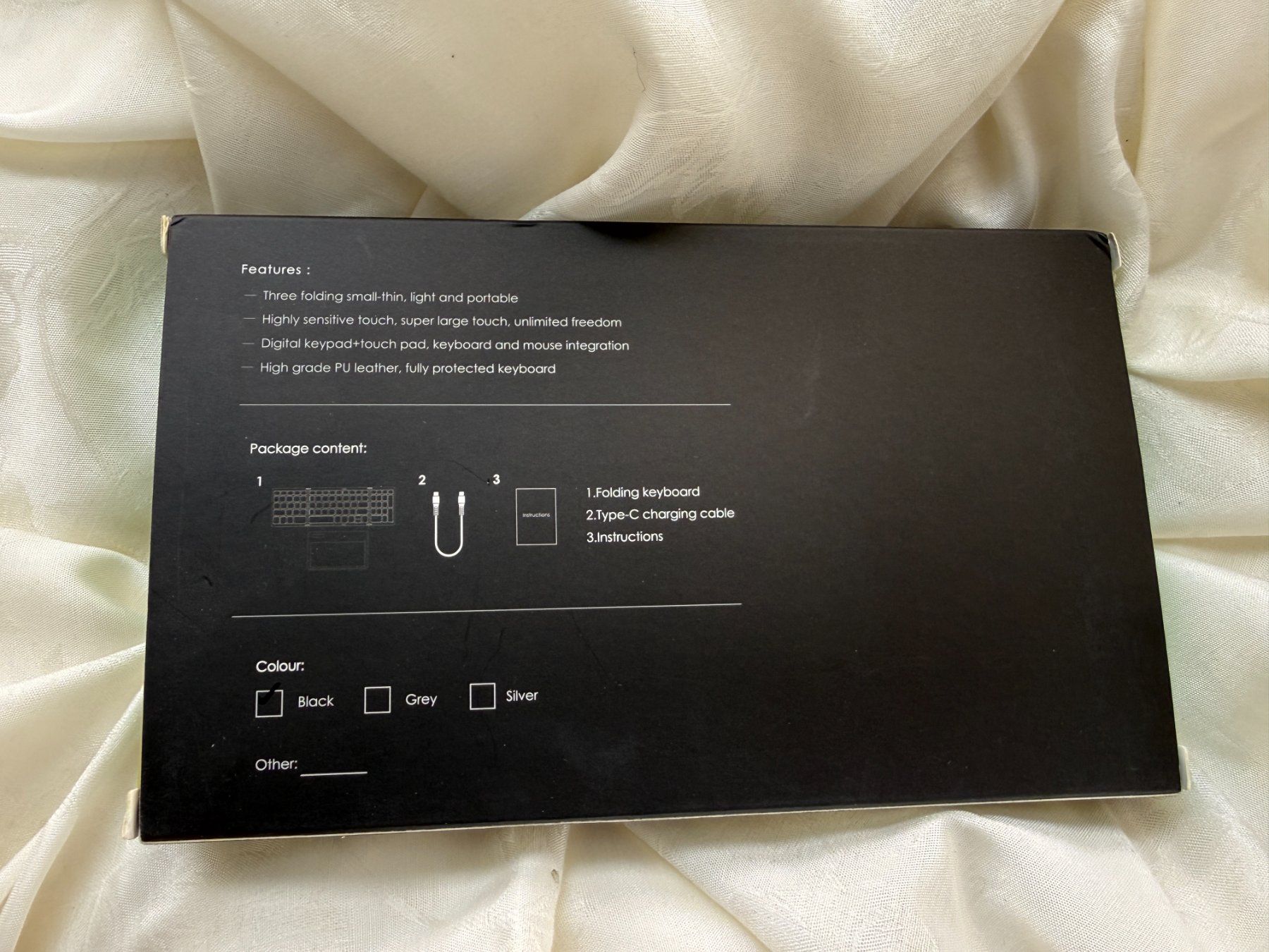 Claviers: Faltbare Bluetooth-Tastatur mit Touchpad – Neuf avec emballage d'origine à Vacallo par cri_229f 1
