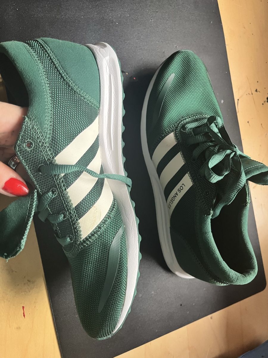 Adidas Scarpe da uomo: Adidas Turnschuhe Grösse 41 – Usato da Hochdorf venduto da Forestgreen 5