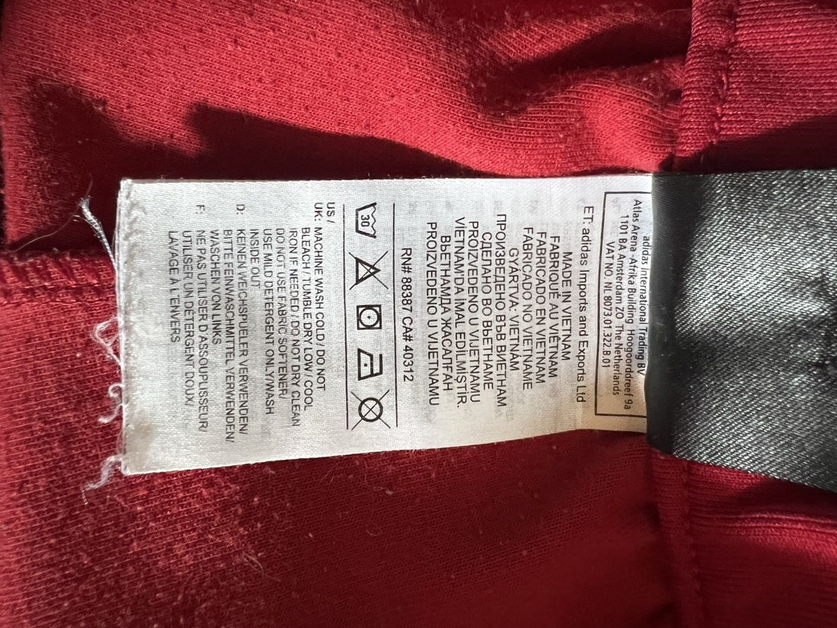 Adidas Pantaloni: Adidas Trainingshose Rot – Usato da Adelboden venduto da Second_Life_CH 4