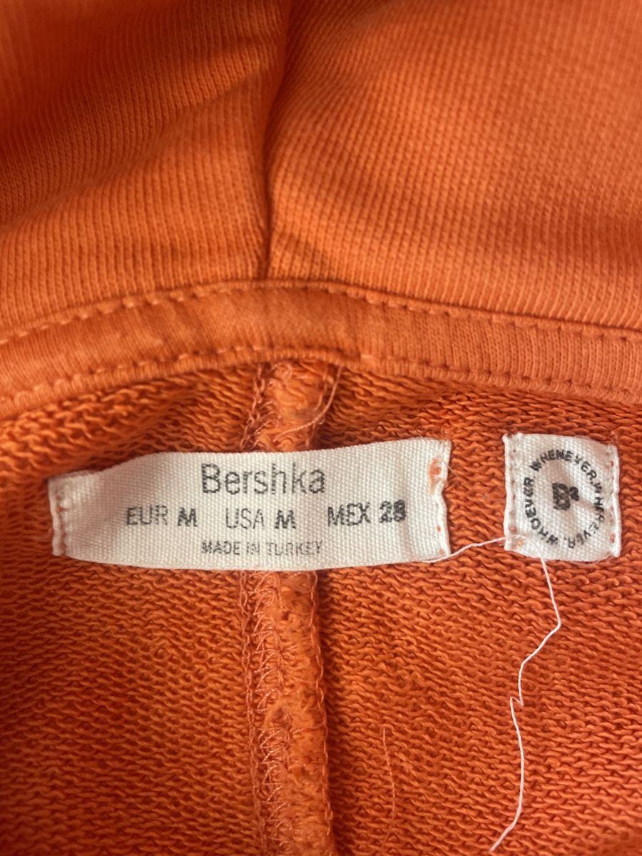 Bershka Pullover & Sweatshirts: BERSHKA felpa con cappuccio – Gebraucht aus Losone von Chanty1970 2