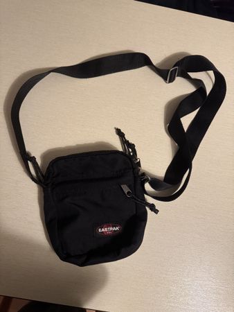 Eastpak Umhängetasche schwarz